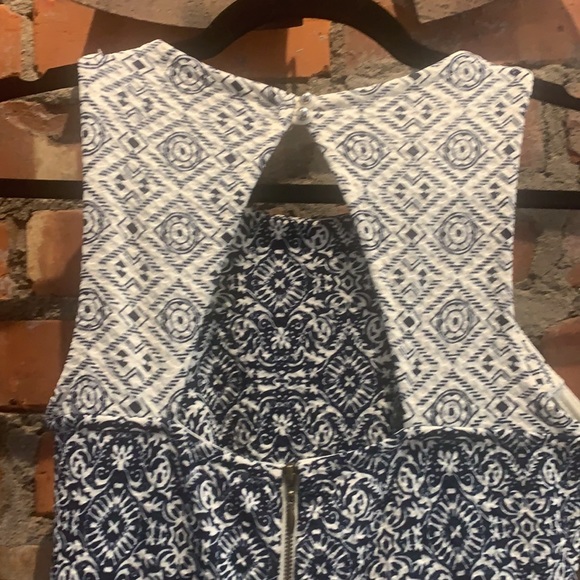 NWT Rewind Textured Skater Dress - XS - Picture 3 of 4